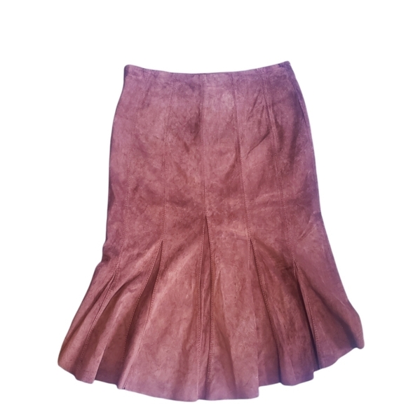 Danier Suede Leather Skirt - Picture 2 of 13